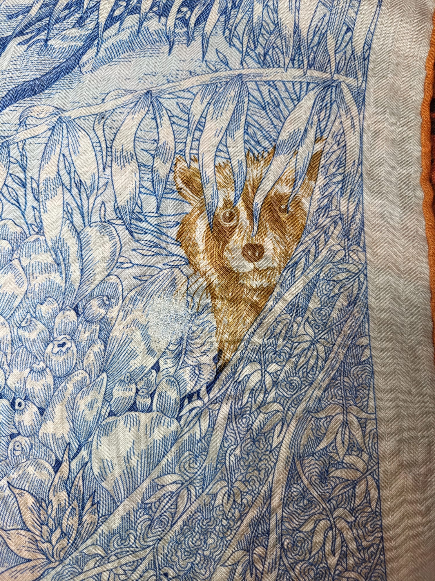 Dekoratives Sticken und Visible Mending Reparatur